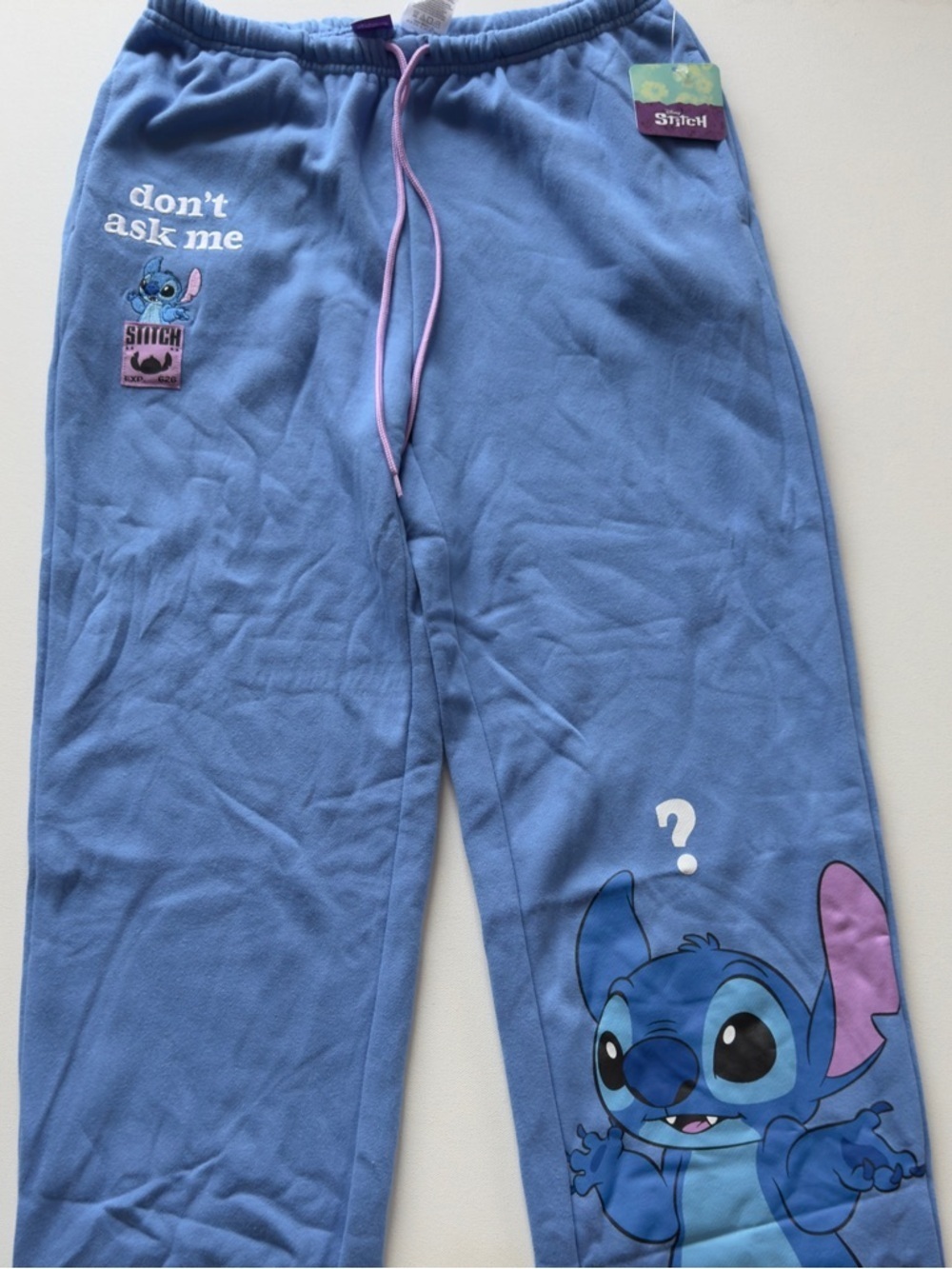 NWT Disney Stitch Women's Graphic Jogger Pants 30" Inseam Size Medium (KB5)